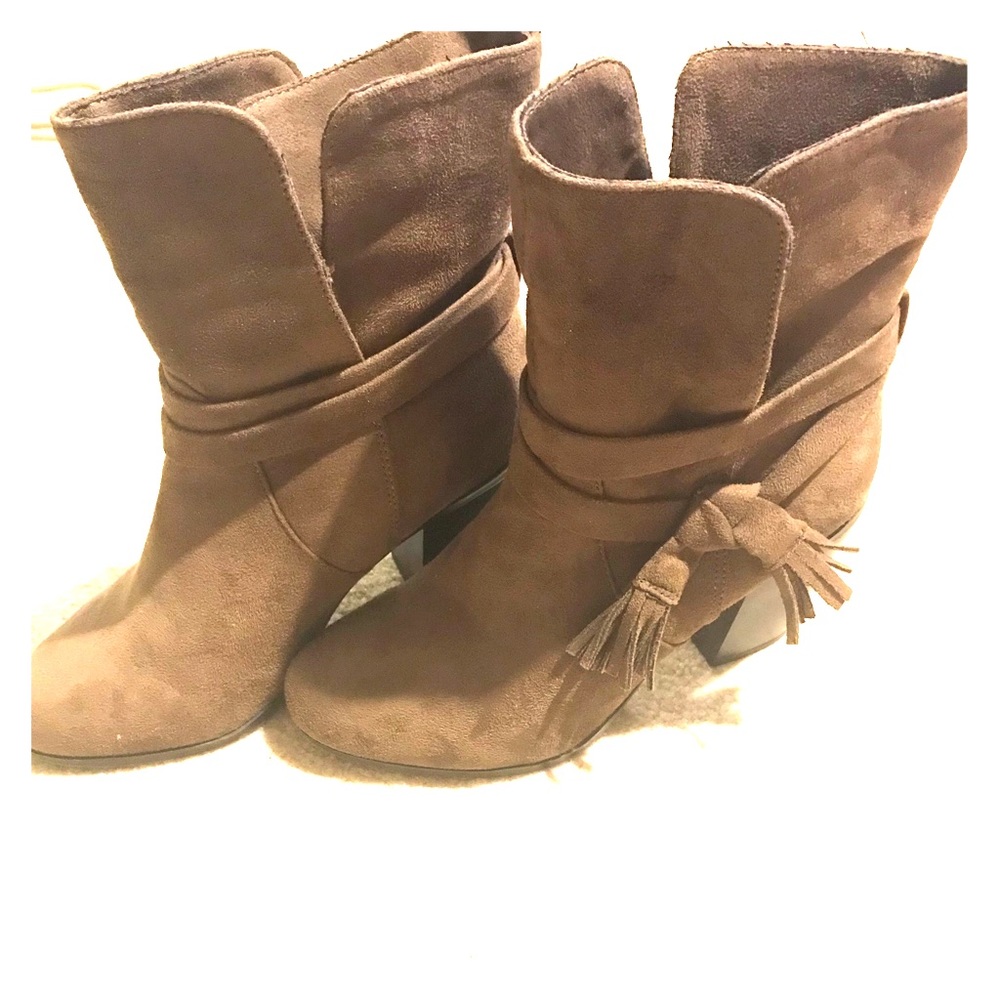 High heel Parker boots